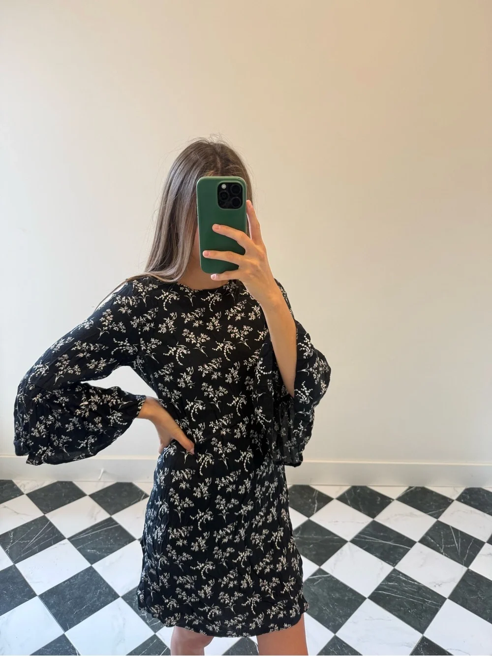 H&M floral Mini black & White dress - Picture 1 of 9